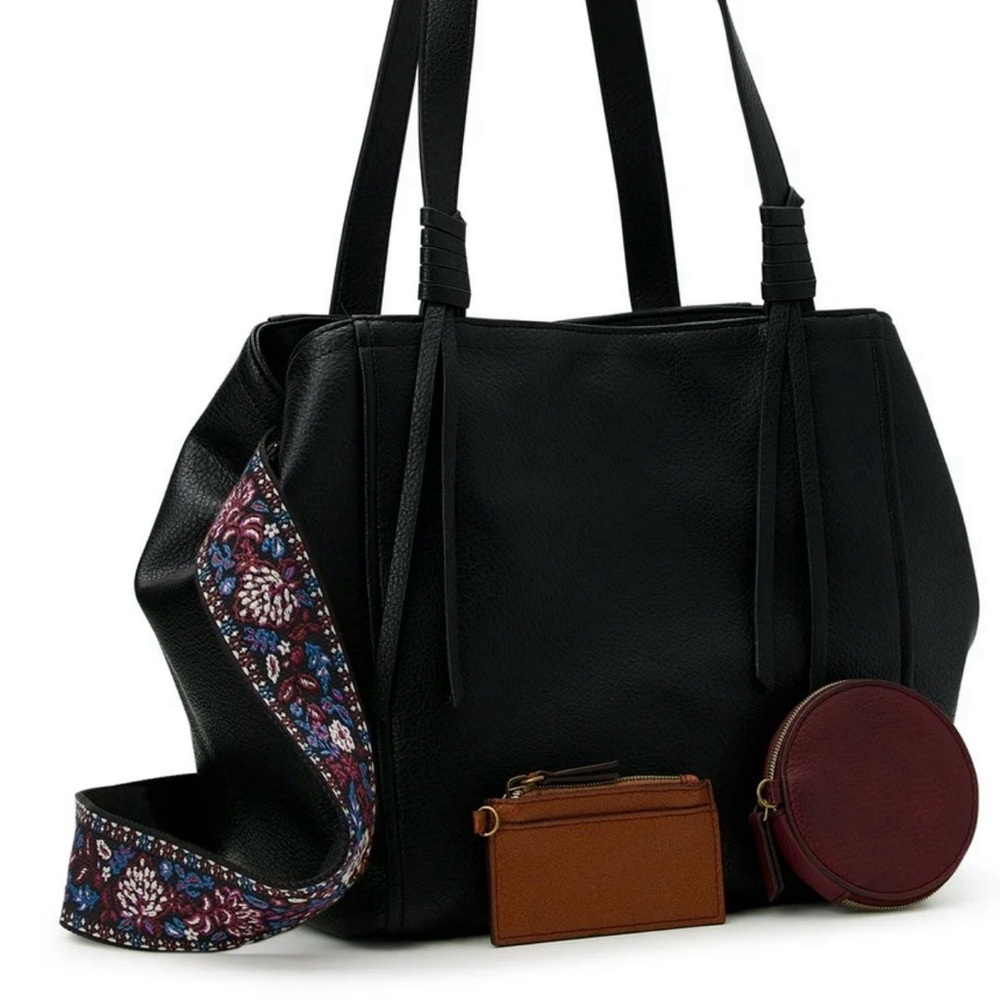 Leather black tote with decorated optional strap